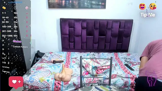 Snapshot of lunna_noir chatting on October 10, 2025, 9:48 pm lunna noir online show from October 10, 2025, 9:48 pm