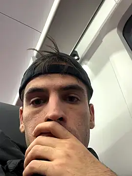 dino2603 online show from September 17, 2025, 9:06 pm