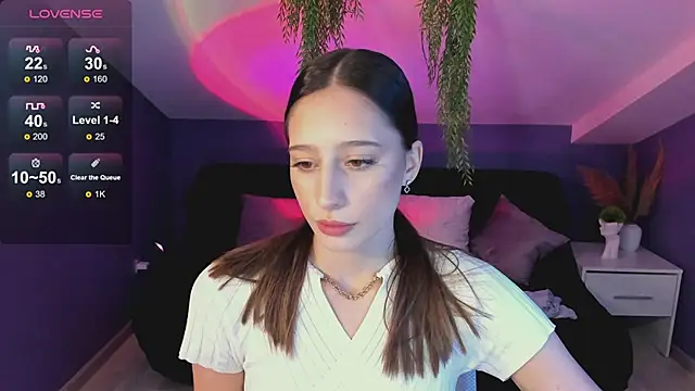 Snapshot of RioEstrella chatting on September 18, 2025, 2:31 pm RioEstrella online show from September 18, 2025, 2:31 pm