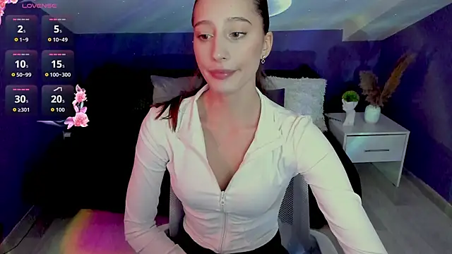 Snapshot of RioEstrella chatting on October 4, 2025, 4:30 pm RioEstrella online show from October 4, 2025, 4:30 pm