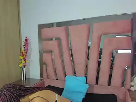 MaraKarly online show from September 8, 2025, 7:24 pm