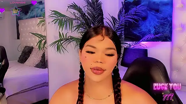 Snapshot of Valeria_Swett_ chatting on May 12, 2026, 8:15 pm Valeria Swett online show from May 12, 2026, 8:15 pm