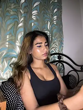 STRIP GLOW online show from February 27, 2026, 7:35 pm