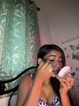 STRIP GLOW online show from April 10, 2026, 12:56 pm