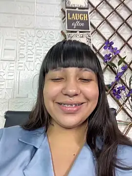 Sophi Kalifa online show from September 23, 2025, 1:51 pm