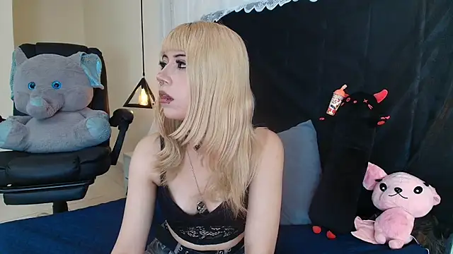 Snapshot of IvyBelle_ chatting on February 26, 2026, 11:21 am IvyBelle online show from February 26, 2026, 11:21 am