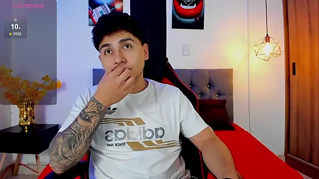 Nicolas James Sc online show from October 15, 2025, 1:52 pm