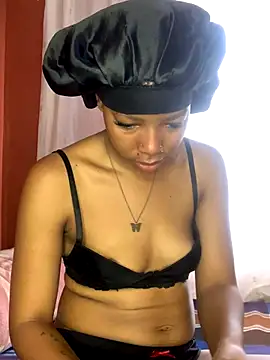 Pretty Beauty online show from October 12, 2025, 9:43 am