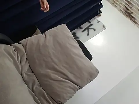 Mitchycola bigcock online show from September 21, 2025, 2:33 pm