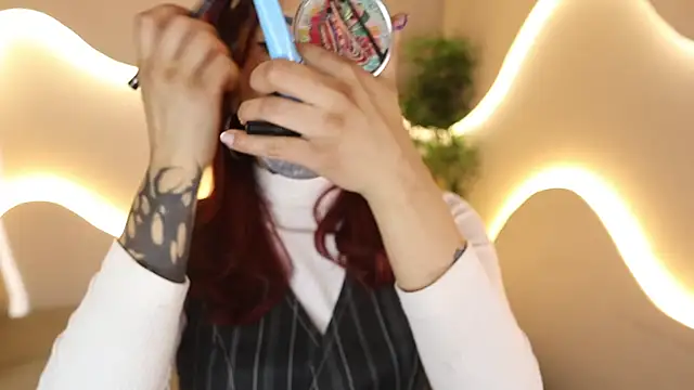 Snapshot of Mystic_blue chatting on October 22, 2025, 12:48 pm Mystic blue online show from October 22, 2025, 12:48 pm