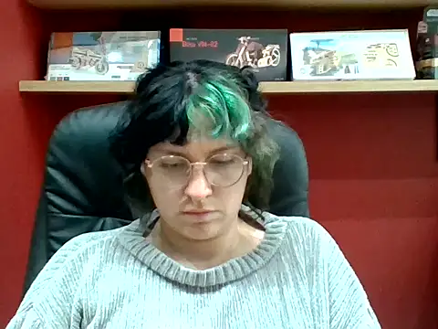 Snapshot of Froggyinthebox chatting on May 31, 2026, 6:09 pm Froggyinthebox online show from May 31, 2026, 6:09 pm