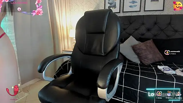 sophie  blare online show from November 26, 2025, 7:14 pm