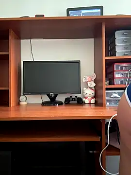 Yui-Ch06 online show from October 13, 2025, 3:35 pm