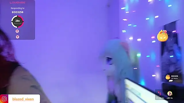 Snapshot of blazed_vixen chatting on February 12, 2026, 12:32 am blazed vixen online show from February 12, 2026, 12:32 am