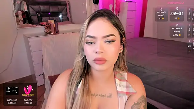 Snapshot of maddison_V chatting on September 22, 2025, 10:43 am maddison V online show from September 22, 2025, 10:43 am