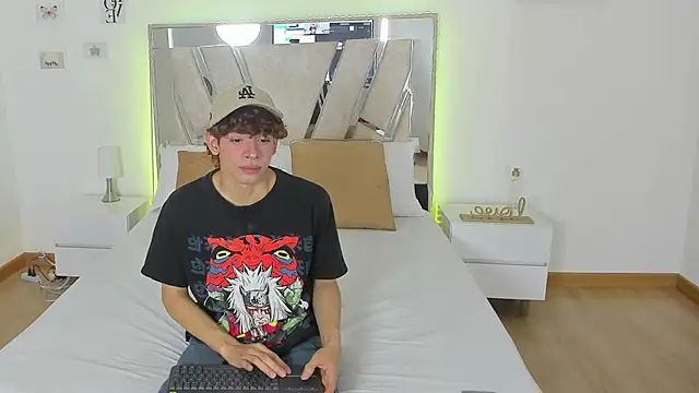joshclarkth online show from October 4, 2025, 6:31 pm