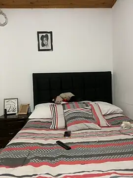 coupledesire18 online show from November 14, 2025, 12:03 am