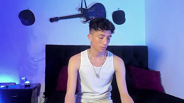 Snapshot of mhatias_ chatting on February 10, 2026, 4:11 am mhatias online show from February 10, 2026, 4:11 am