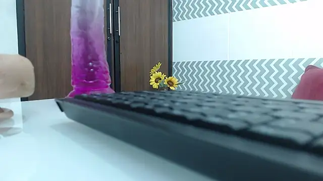 EmilyCoy  online show from December 21, 2025, 3:30 am