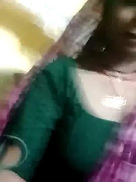 Snapshot of Hema4545 chatting on October 11, 2025, 8:43 pm Hema4545 online show from October 11, 2025, 8:43 pm