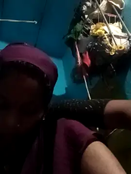 Snapshot of Hema4545 chatting on October 7, 2025, 7:04 pm Hema4545 online show from October 7, 2025, 7:04 pm