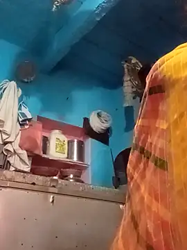 Snapshot of Hema4545 chatting on November 6, 2025, 5:33 am Hema4545 online show from November 6, 2025, 5:33 am