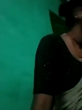 Snapshot of Hema4545 chatting on October 23, 2025, 4:49 pm Hema4545 online show from October 23, 2025, 4:49 pm