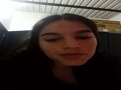 chloe 90 online show from November 7, 2025, 4:17 am