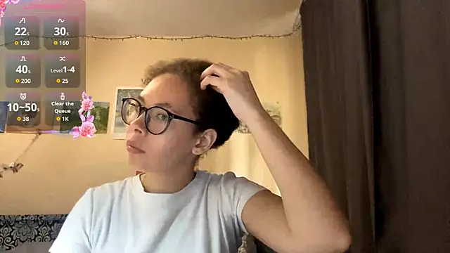 CarollNino online show from September 9, 2025, 10:03 am