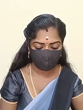 Snapshot of tamilammukuttyy chatting on June 10, 2026, 6:58 am tamilammukuttyy online show from June 10, 2026, 6:58 am