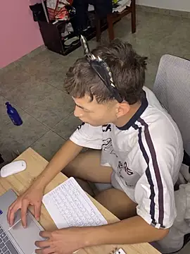 Thiago blsd online show from September 11, 2025, 6:13 am