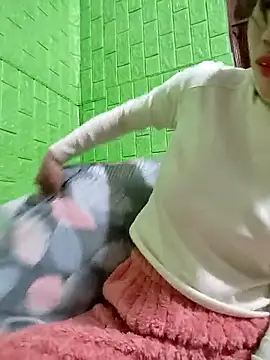 Snapshot of Tin_tanny chatting on December 18, 2025, 7:18 pm Tin tanny online show from December 18, 2025, 7:18 pm