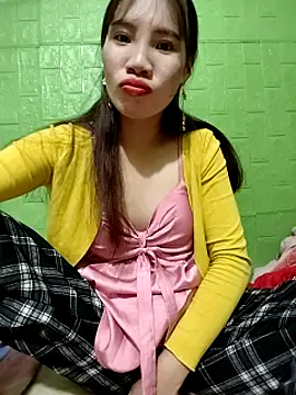 Snapshot of Tin_tanny chatting on November 30, 2025, 12:06 pm Tin tanny online show from November 30, 2025, 12:06 pm