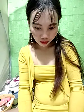 Snapshot of Tin_tanny chatting on November 24, 2025, 2:28 pm Tin tanny online show from November 24, 2025, 2:28 pm