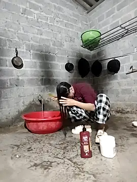 Snapshot of Tin_tanny chatting on December 23, 2025, 12:00 am Tin tanny online show from December 23, 2025, 12:00 am