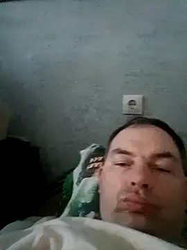 SummerArthur online show from September 15, 2025, 4:46 am