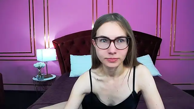 JessieJuss online show from November 12, 2025, 7:01 am