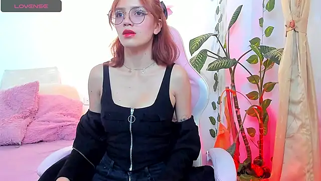 Snapshot of Jade22__ chatting on September 22, 2025, 2:12 pm Jade22 online show from September 22, 2025, 2:12 pm