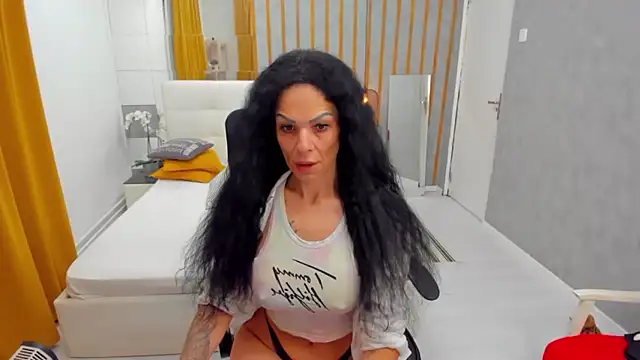 Snapshot of MarbellaRyder chatting on January 18, 2026, 12:03 am MarbellaRyder online show from January 18, 2026, 12:03 am