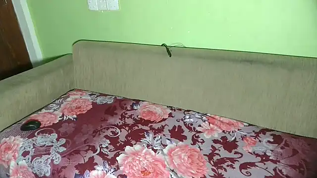 funcouplesl online show from November 4, 2025, 5:39 pm