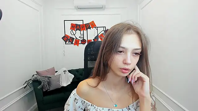 EmilyGraydis online show from October 21, 2025, 4:45 am