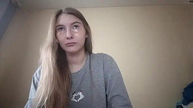 Nymera flare online show from November 11, 2025, 6:30 am