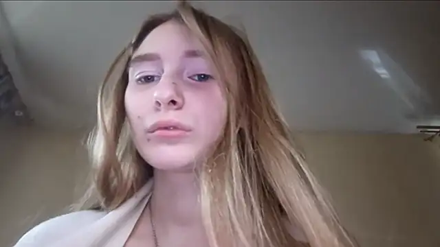 Nymera flare online show from October 22, 2025, 6:46 am