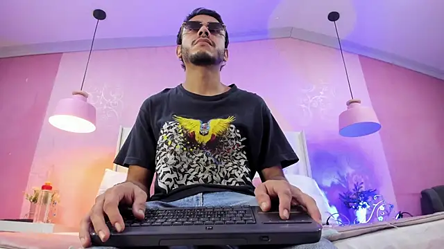 Boss Domiinator online show from February 17, 2026, 12:24 pm