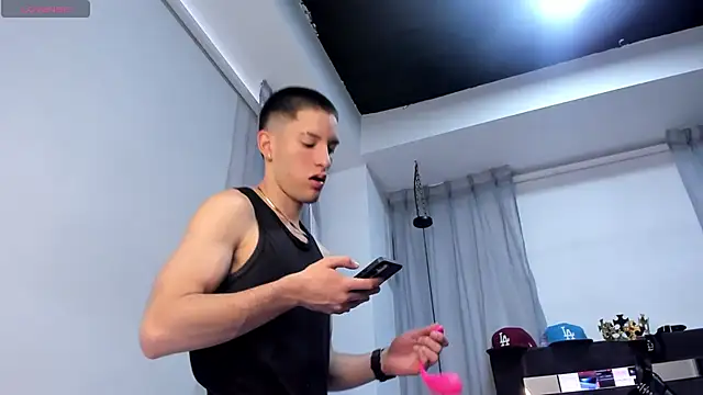 HunterHeat  online show from April 23, 2026, 12:00 pm