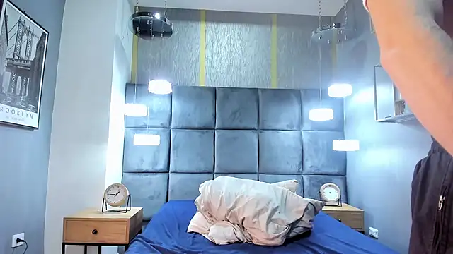 Snapshot of HunterHeat_ chatting on November 6, 2025, 11:58 am HunterHeat online show from November 6, 2025, 11:58 am