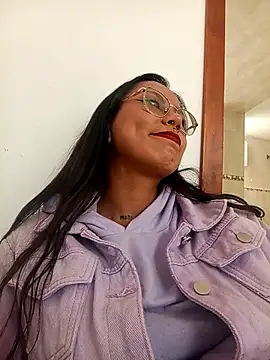 Antonellaconelly online show from October 6, 2025, 7:03 pm