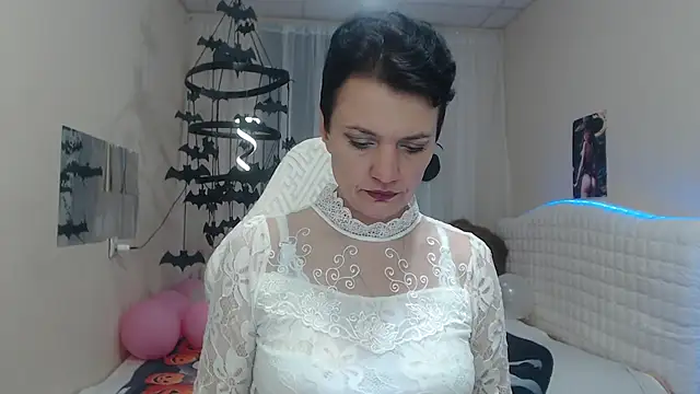 AvaSaturnian online show from October 16, 2025, 12:13 pm