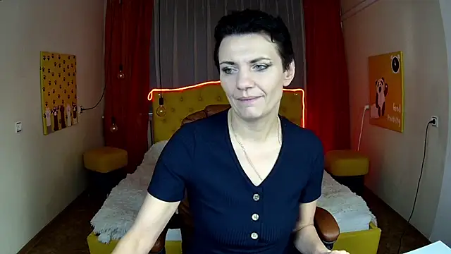 AvaSaturnian online show from November 10, 2025, 8:08 am