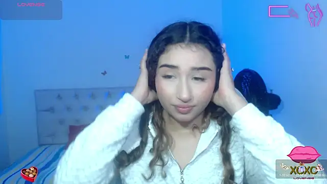 sasha 17  online show from November 24, 2025, 5:13 pm